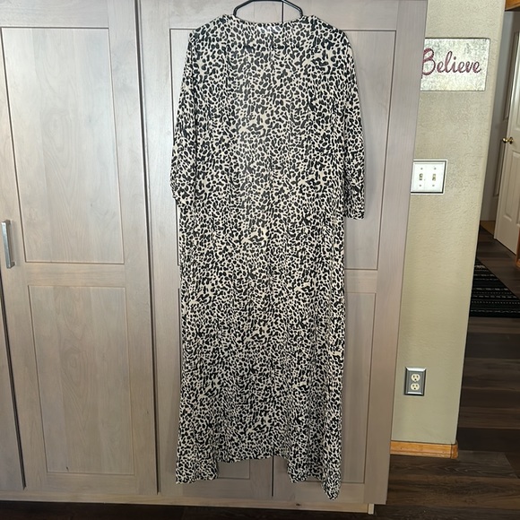 Leopard Duster - Picture 2 of 2